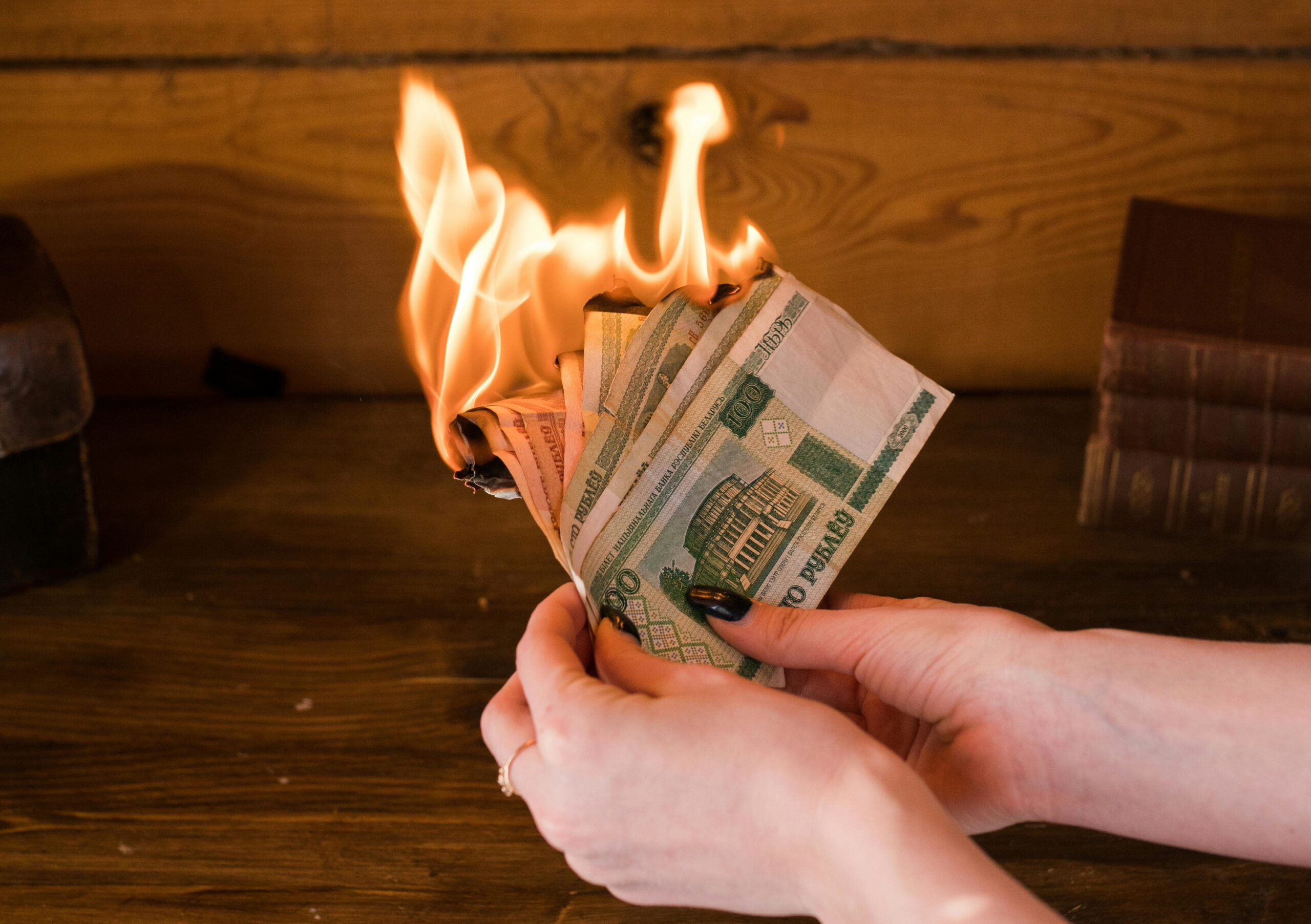 Is Your Ad Spend Going POOF? Why Your Creative Strategy is the REAL Hero for ROAS!